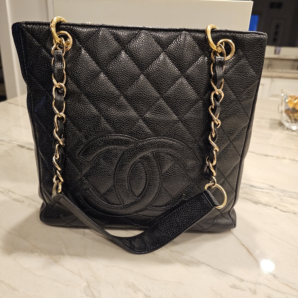 Chanel bucket bag black caviar